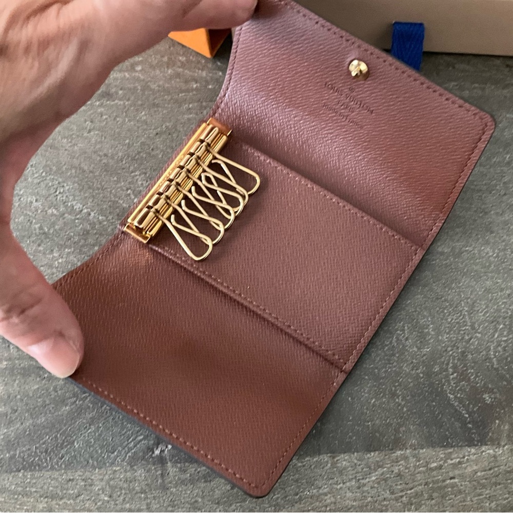 Louis Vuitton Key Holder w/ Gift Box & Dust Bag - Picture 5 of 12